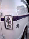 rear_qtr_fancy_tail_light.jpg (81540 bytes)